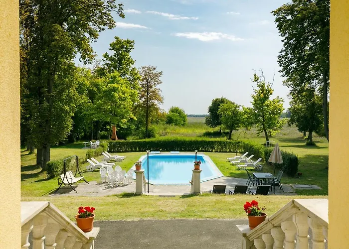 Vila Zichy By Interhome *